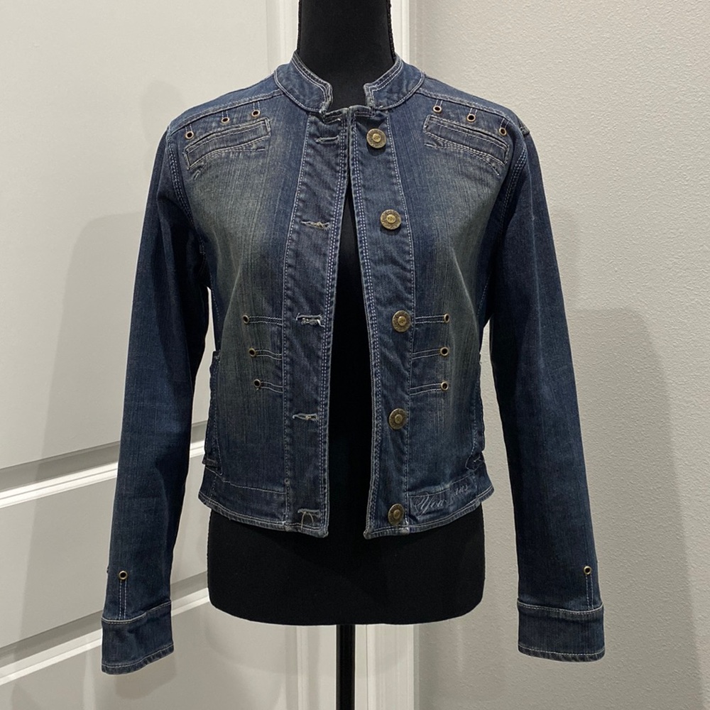 Sexy jean jacket! In excellent shape